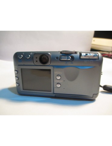 Canon PowerShot S40...